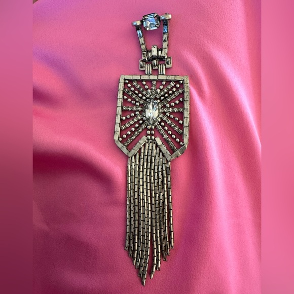 DYLANLEX Statement Shield Brooch - Picture 2 of 4